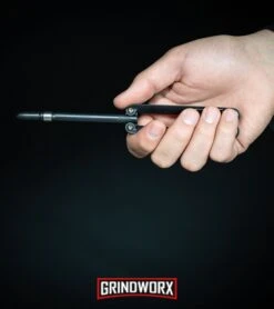 BaliYo By Spyderco Butterfly Pen Flipper Orange/Blue -Kershaw Shop BaliYo by Spyderco Pen Butterfly Flipper Black BHQ 4501 kp in hand web large 1